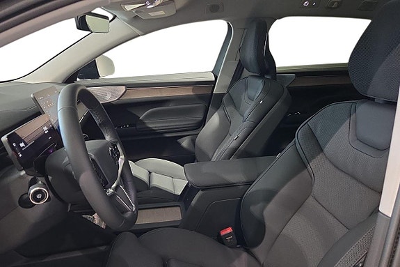 Volvo ES90 7 of 26