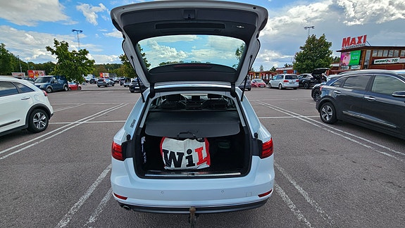 Audi A4 4 of 11