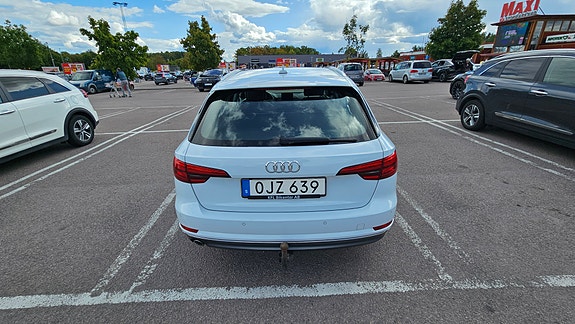 Audi A4 3 of 11