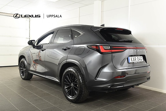 Lexus NX450h+ 2 of 18