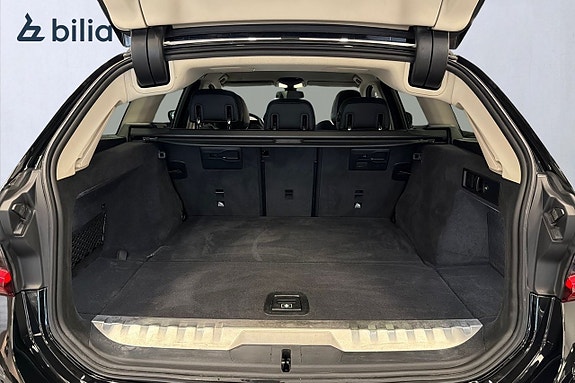 BMW 330e 10 of 18