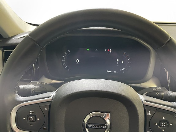 Volvo XC60 14 of 16