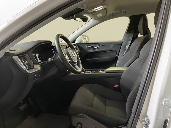 Volvo XC60 12 of 16