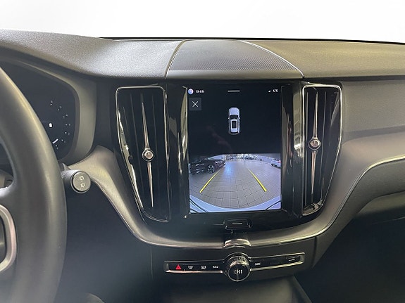 Volvo XC60 13 of 16