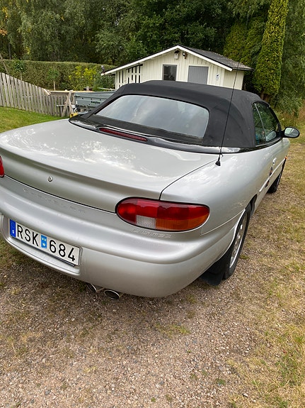 Chrysler Stratus 3 of 7