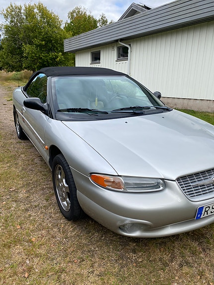Chrysler Stratus 2 of 7