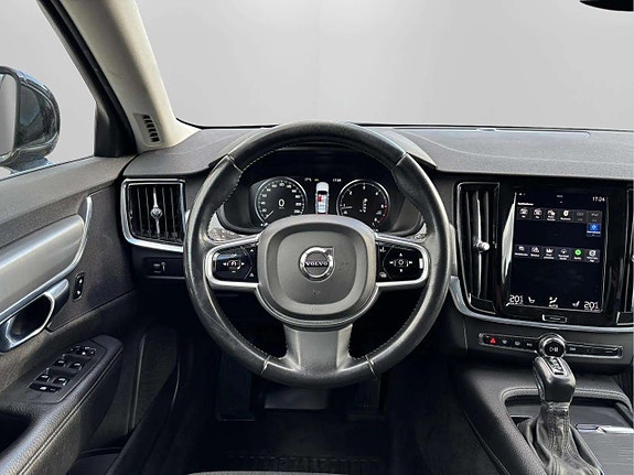 Volvo V90 10 of 17