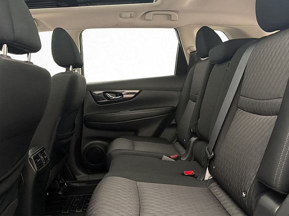 Nissan X-Trail 15 of 30