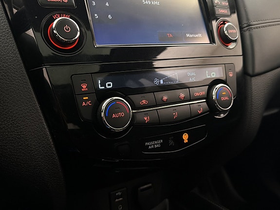 Nissan X-Trail 24 of 30