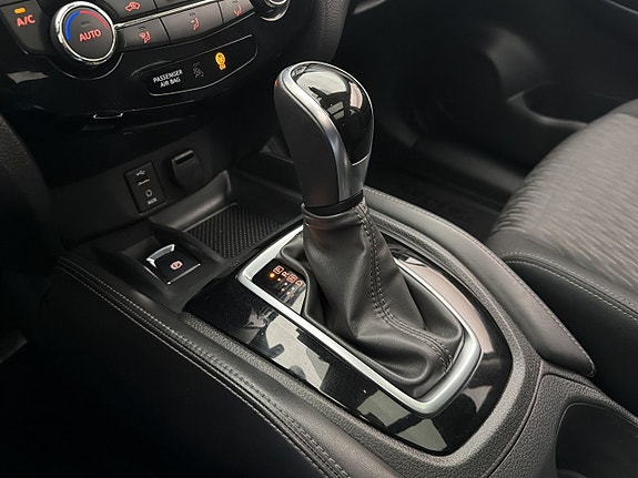 Nissan X-Trail 25 of 30