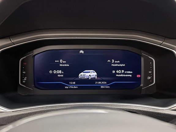 Volkswagen T-Roc 14 of 23