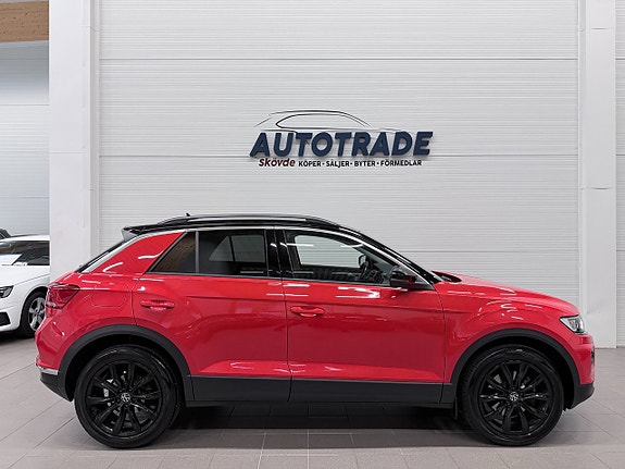 Volkswagen T-Roc 6 of 23