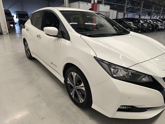 Nissan Leaf 3 of 10
