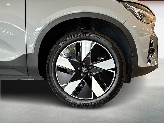 Volvo C40 9 of 15