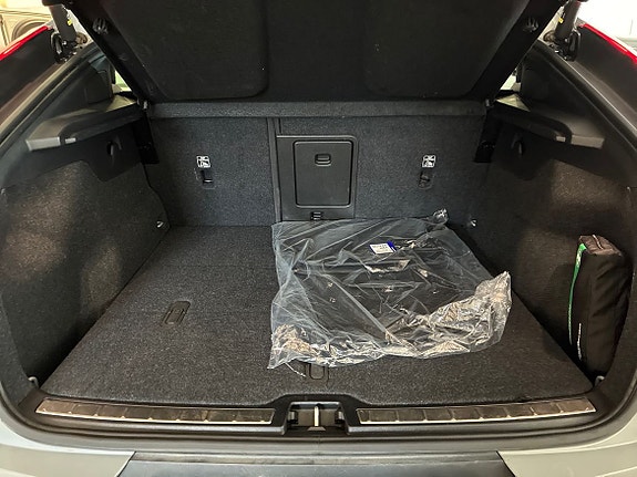 Volvo C40 13 of 15