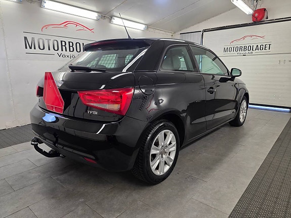 Audi A1 3 of 9