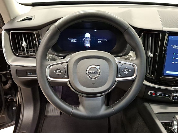 Volvo XC60 10 of 15