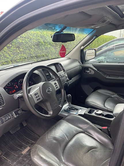 Nissan Navara 4 of 6