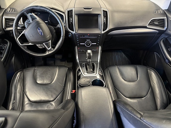 Ford Edge 4 of 7