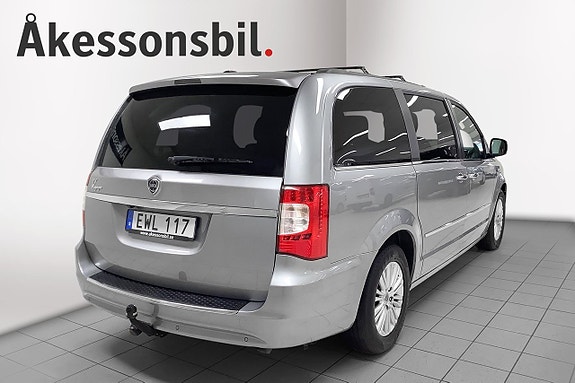 Lancia Voyager 5 of 11