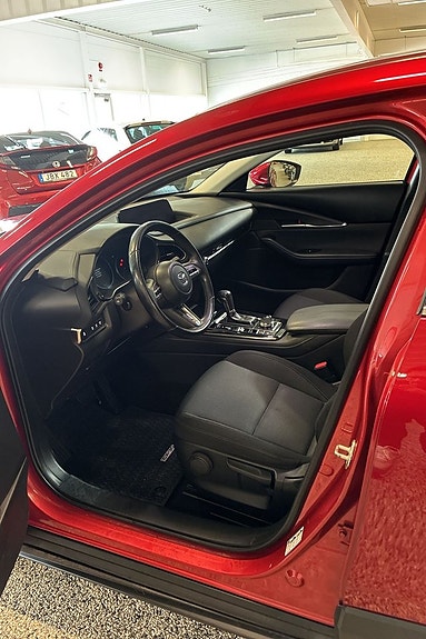 Mazda CX-30 5 of 9
