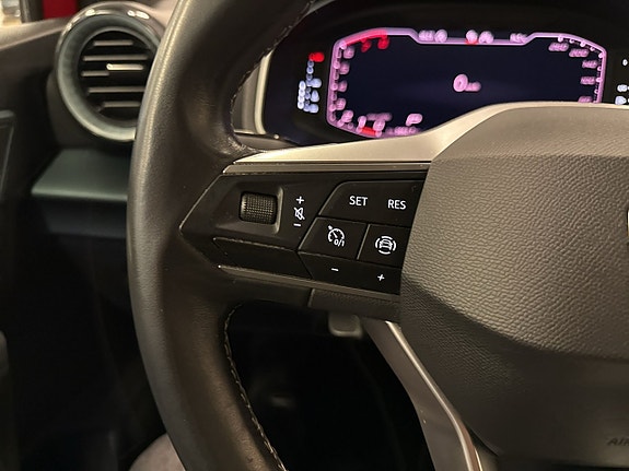 Seat Arona 16 of 25