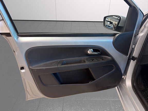Volkswagen UP! 9 of 22