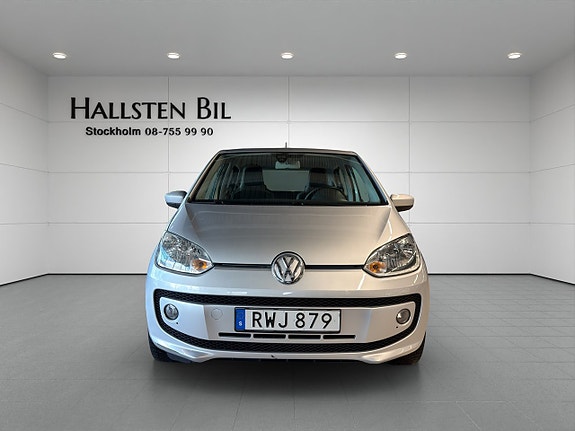 Volkswagen UP! 3 of 22