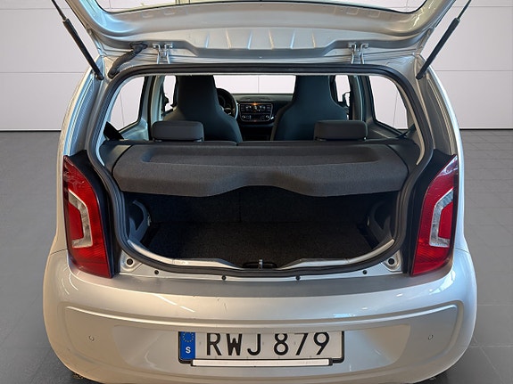 Volkswagen UP! 22 of 22