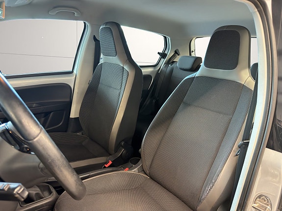 Volkswagen UP! 11 of 22