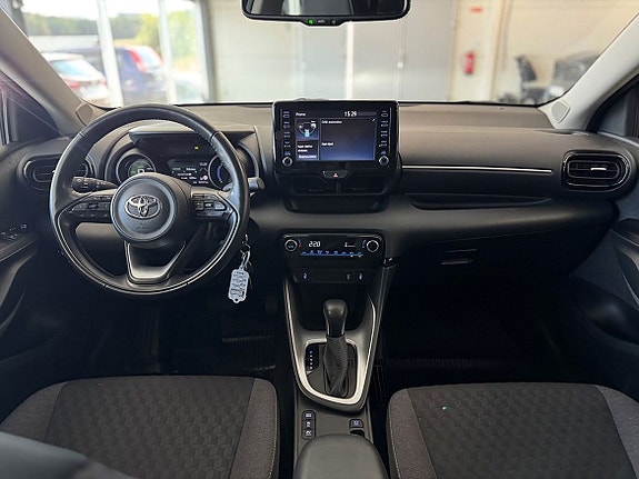 Toyota Yaris 10 of 22