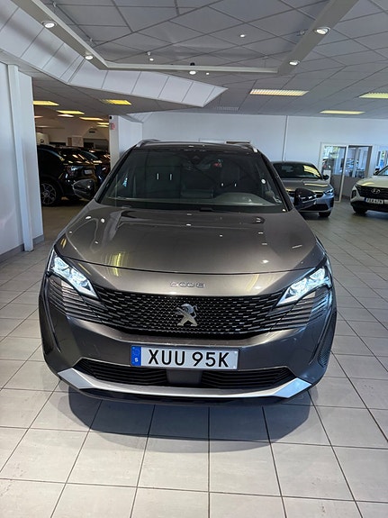 Peugeot 5008 4 of 9