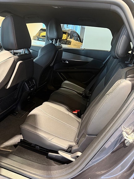 Peugeot 5008 7 of 9