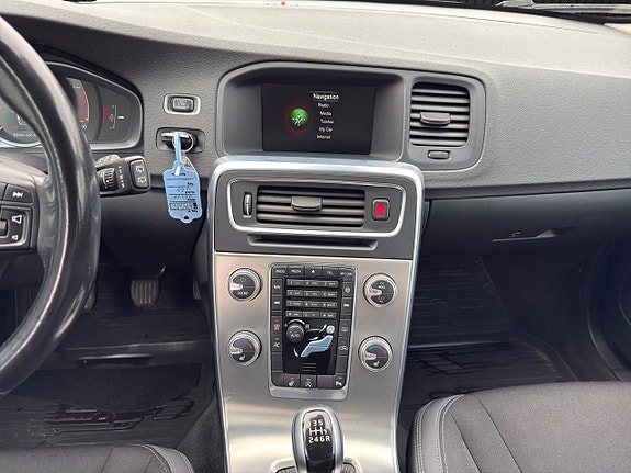 Volvo V60 17 of 19