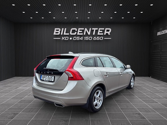 Volvo V60 7 of 19