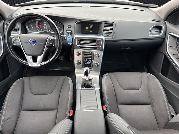 Volvo V60 11 of 19