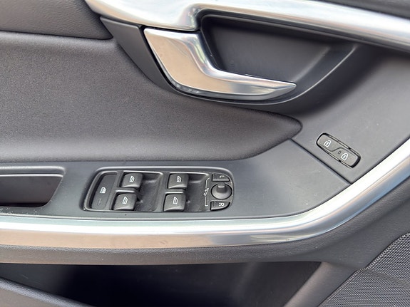 Volvo V60 19 of 19