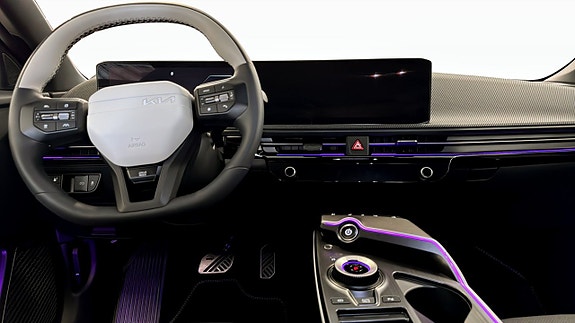 Kia EV6 4 of 12
