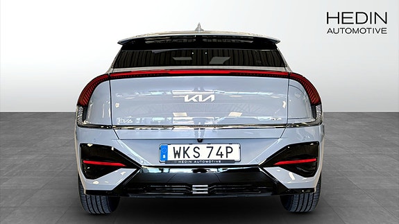 Kia EV6 7 of 12