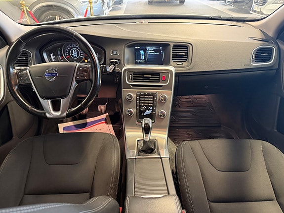 Volvo V60 14 of 20