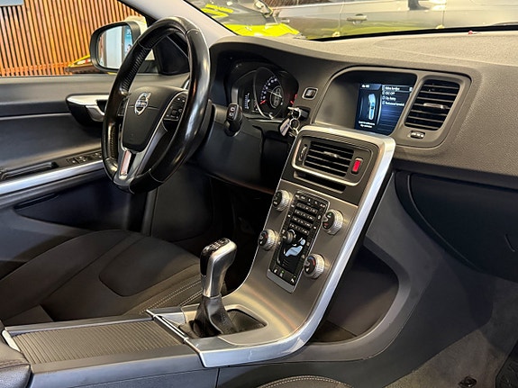 Volvo V60 9 of 20