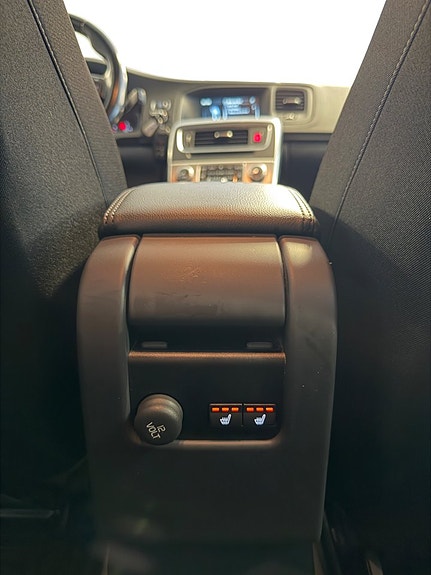 Volvo V60 13 of 20