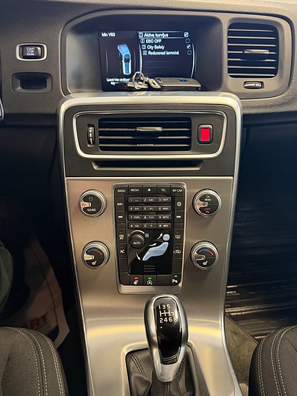 Volvo V60 18 of 20