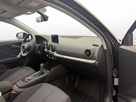 Audi Q2 10 of 27