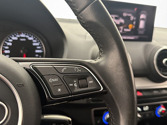 Audi Q2 20 of 27