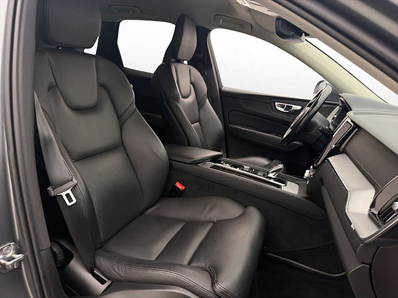 Volvo XC60 30 of 30
