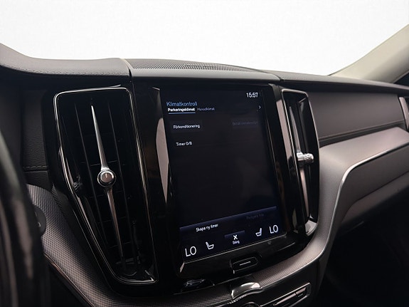 Volvo XC60 25 of 30