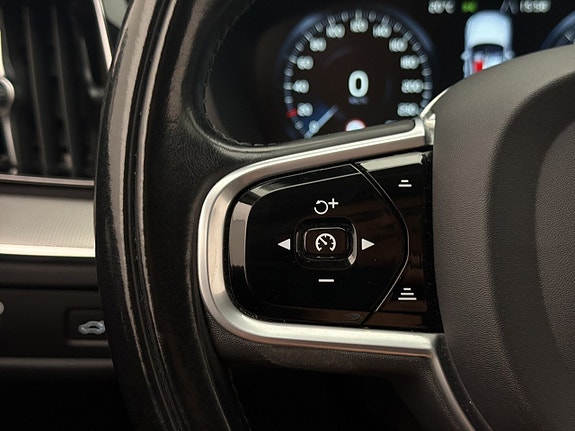 Volvo XC60 17 of 30