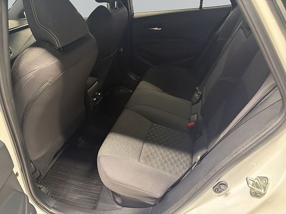 Toyota Corolla 7 of 13