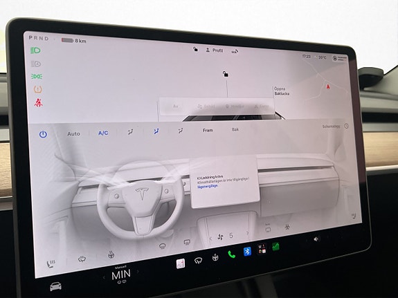 Tesla Model Y 21 of 30